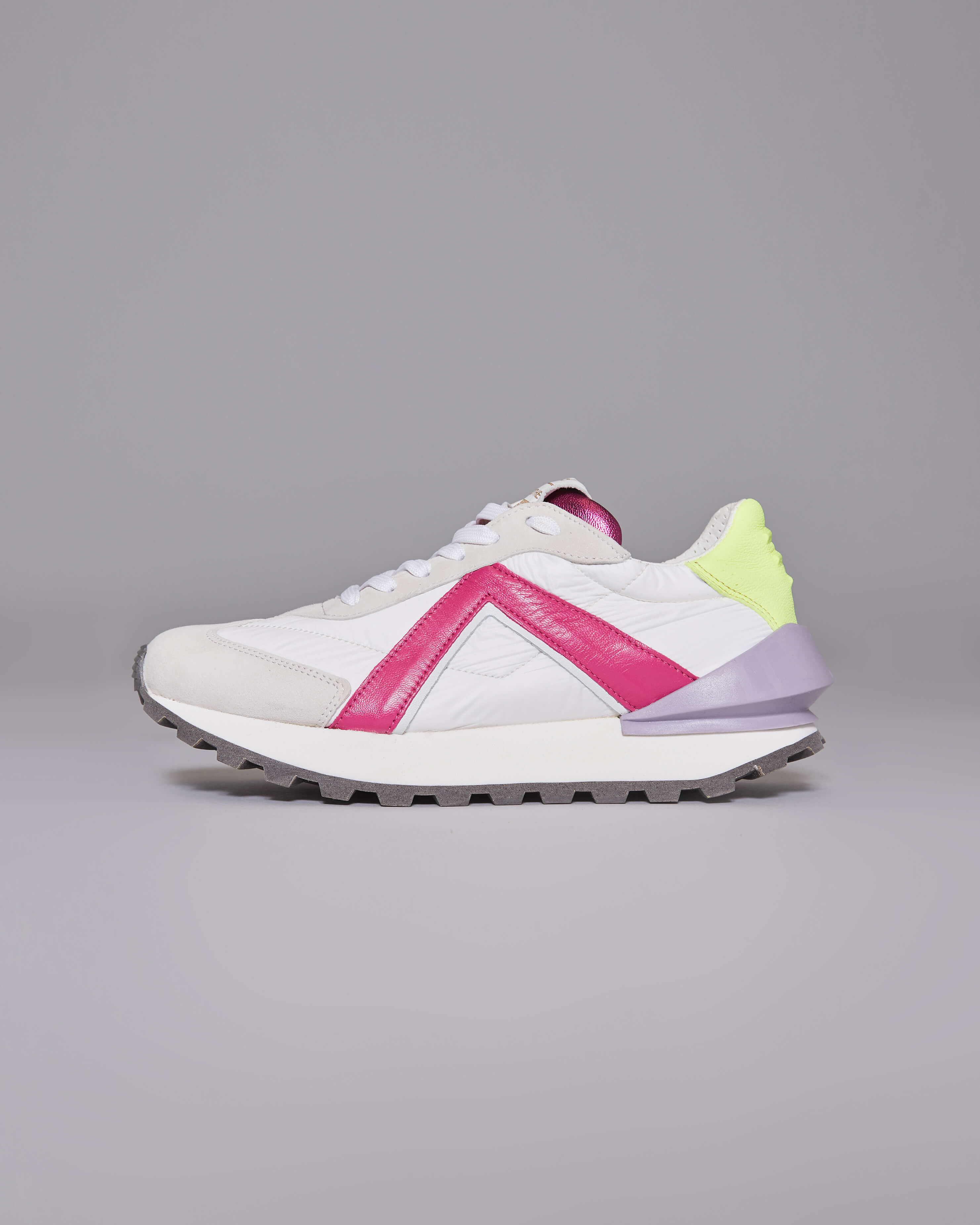 FASHION TRAINER WHITE FUCSIA – Another Trend - Main Image