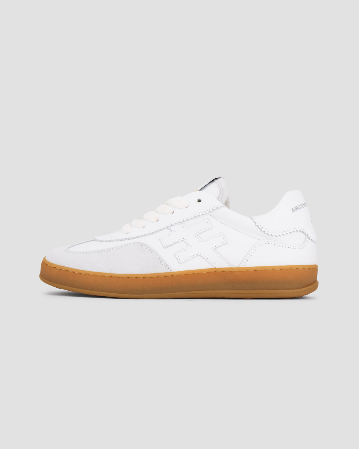 ICONIC II WHITE