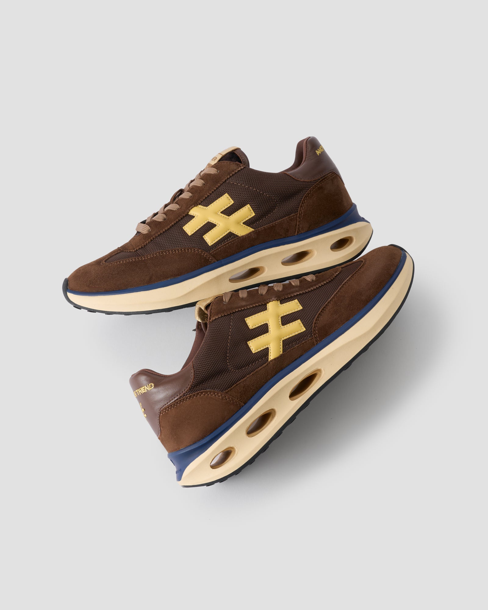 Zapatillas deportivas con suela de goma