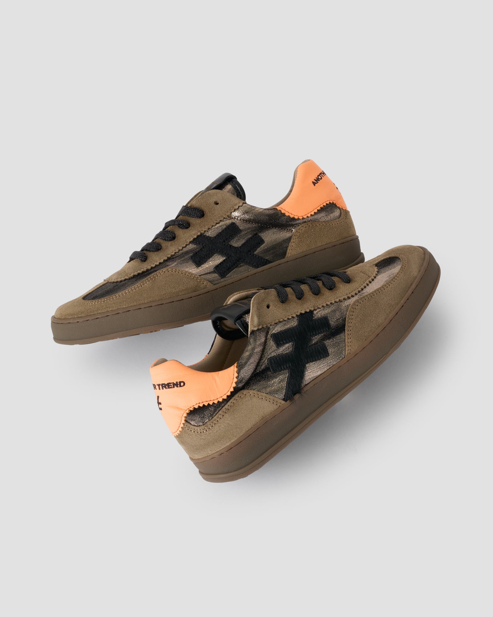 Zapatillas marrones de piel sintética